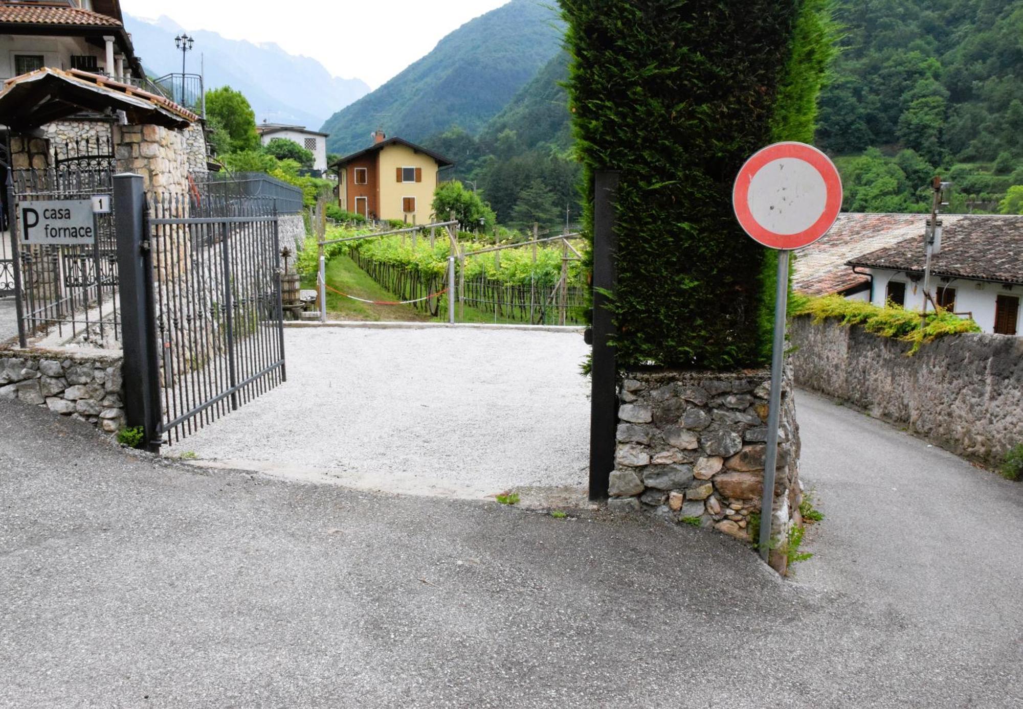 Ferienwohnung Casa Fornace Ala Exterior foto